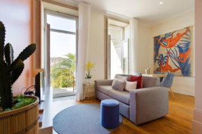 BOUTIQUE Rentals- Urban Garden Apt balcony&garden